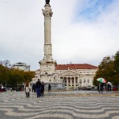DSC02198 The Rossio Square is the most lively area of ​​the city and the meeting place of Lisbon and visitors.